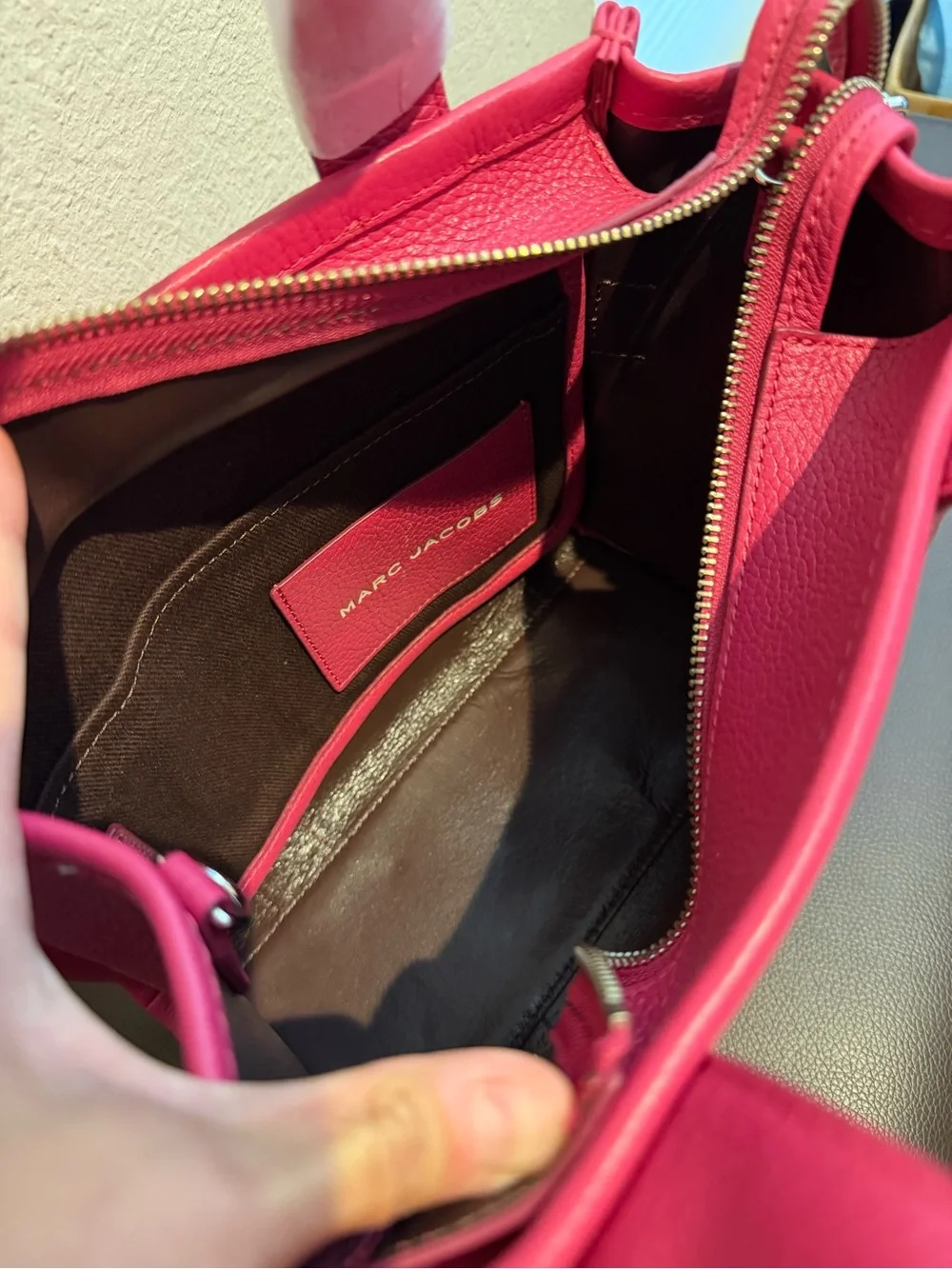 Marc Jacobs Leather The Tote Bag -Small- Rasberry Pink - Picture 12 of 14